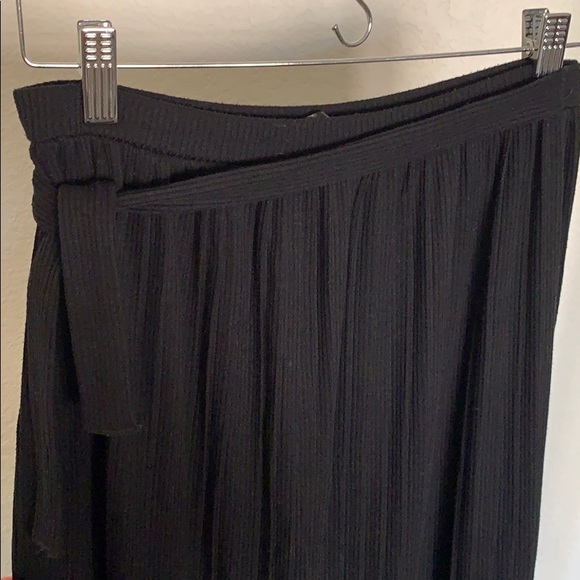 Long skirt - Picture 2 of 3